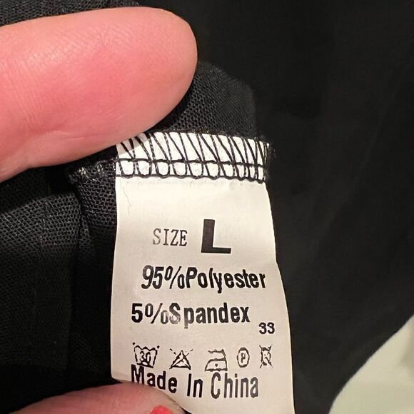 Black v-neck button front with tie waist and bell sleeves blouse women’s size L - Picture 7 of 7